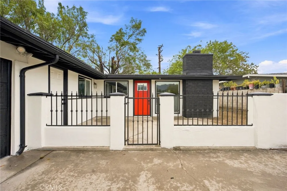 663 E Margarita Rialto, CA 92376