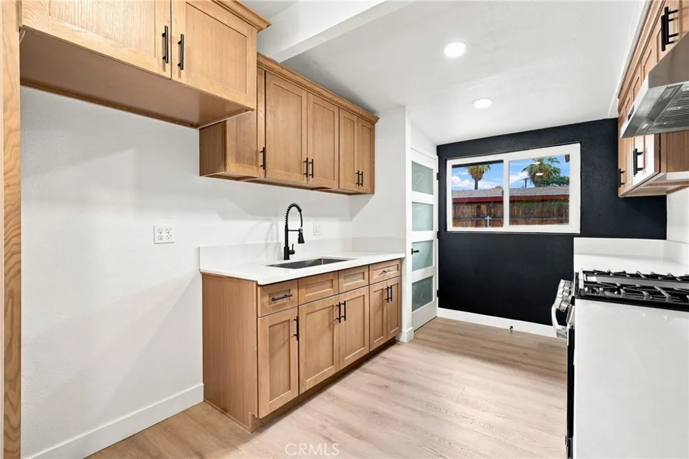 663 E Margarita Rialto, CA 92376