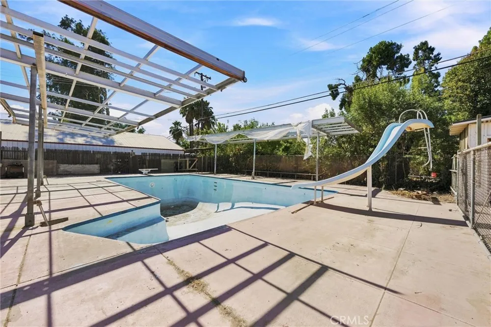 2525 Avenida Escuela Bakersfield, CA 93306