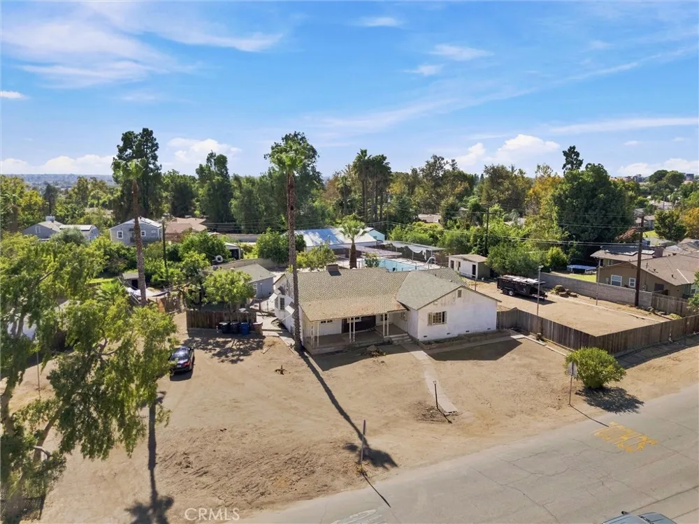 2525 Avenida Escuela Bakersfield, CA 93306