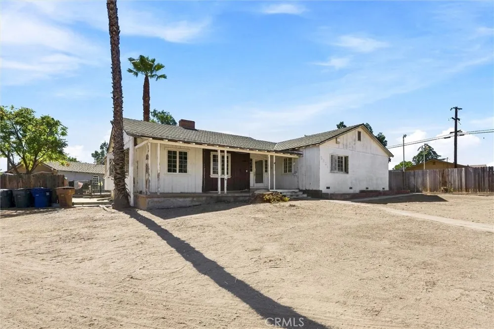 2525 Avenida Escuela Bakersfield, CA 93306