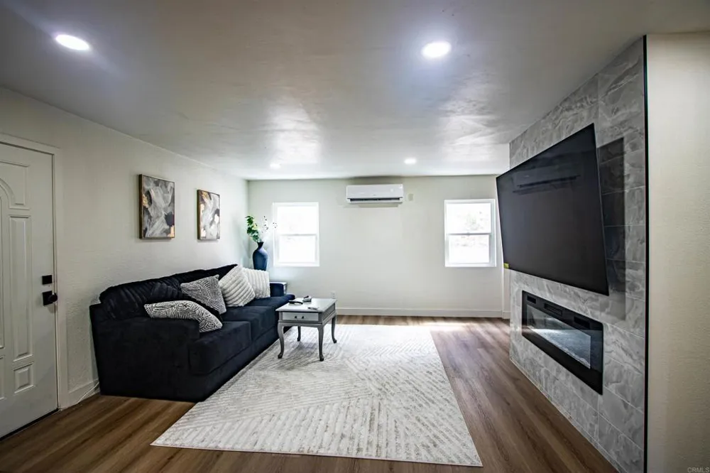 6461 Duluth Avenue San Diego, CA 92114