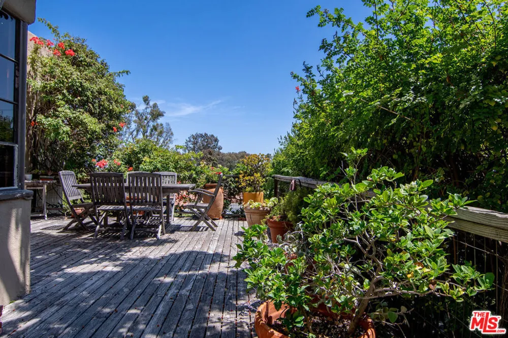 3050 Motor Avenue Los Angeles, CA 90064