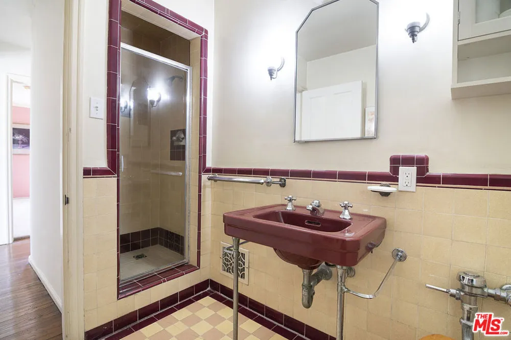 3050 Motor Avenue Los Angeles, CA 90064