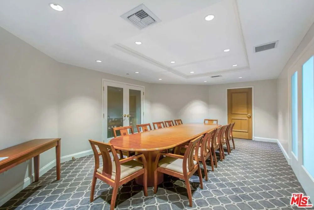 11847 Gorham Avenue #403 Los Angeles, CA 90049