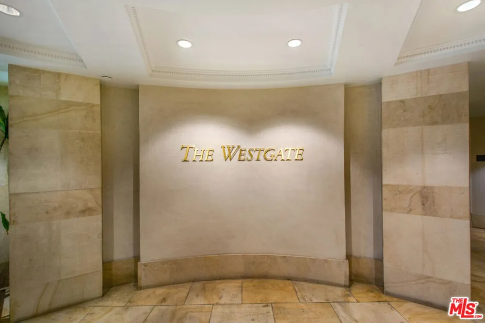 11847 Gorham Avenue #403 Los Angeles, CA 90049