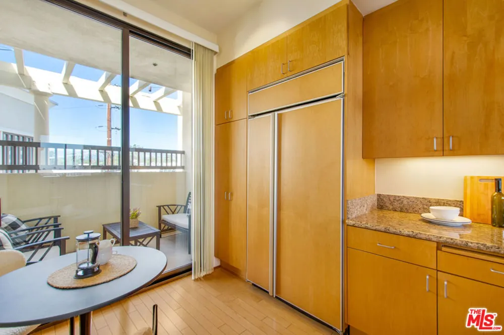 11847 Gorham Avenue #403 Los Angeles, CA 90049