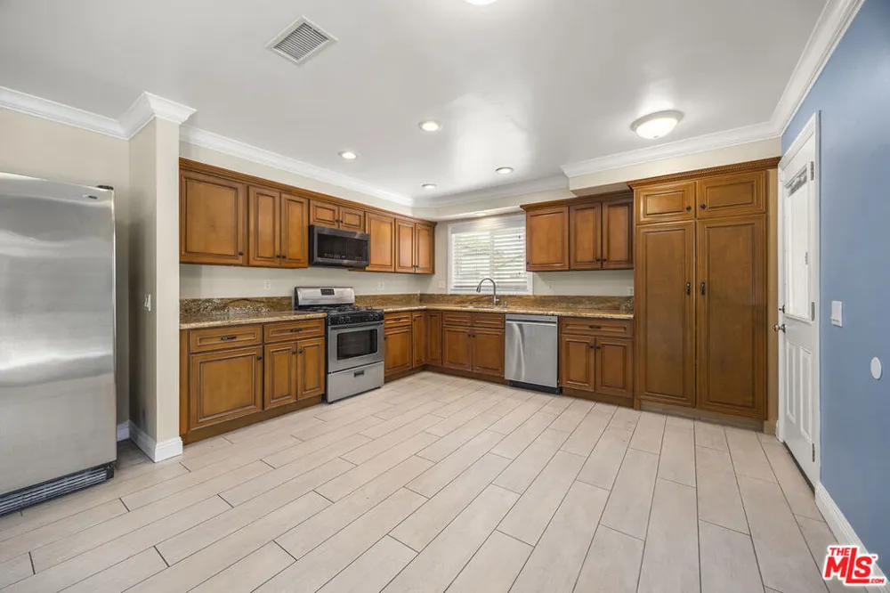 525 S Cardiff Street Anaheim, CA 92806