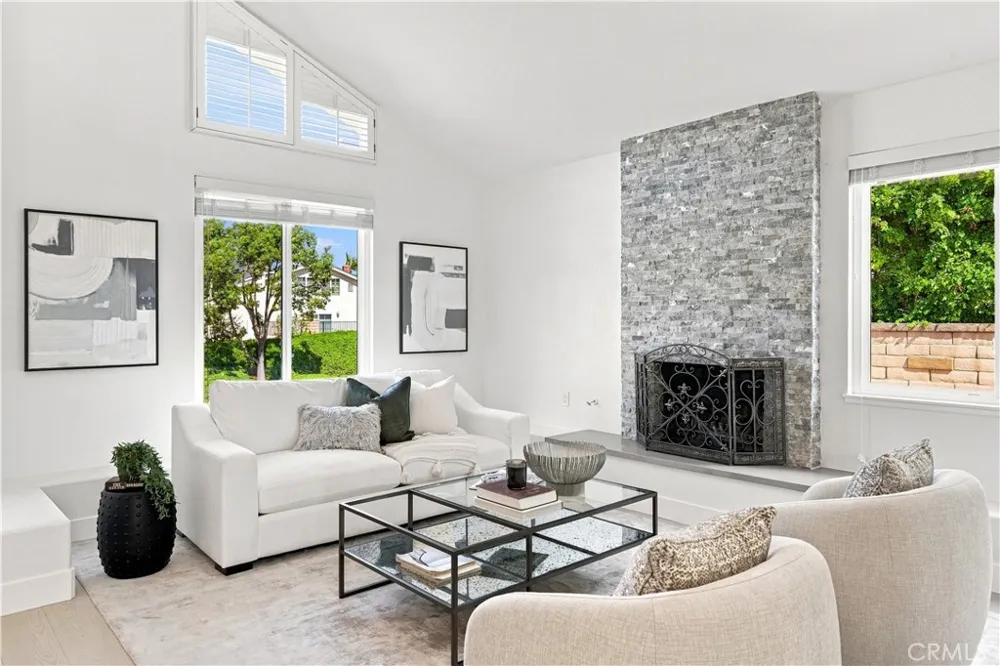 27322 Via Rioja Mission Viejo, CA 92691