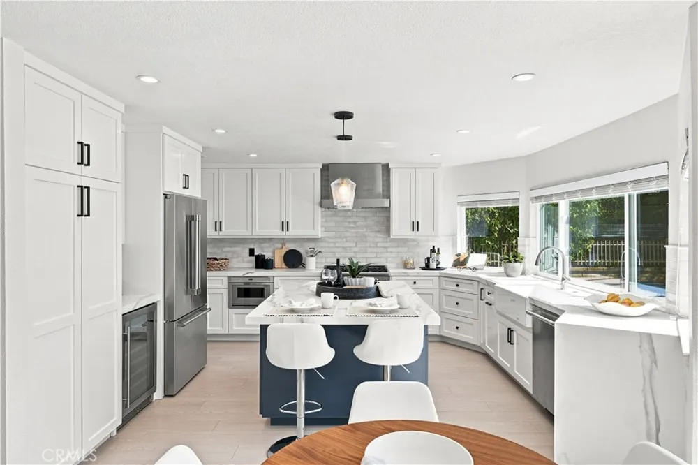 27322 Via Rioja Mission Viejo, CA 92691