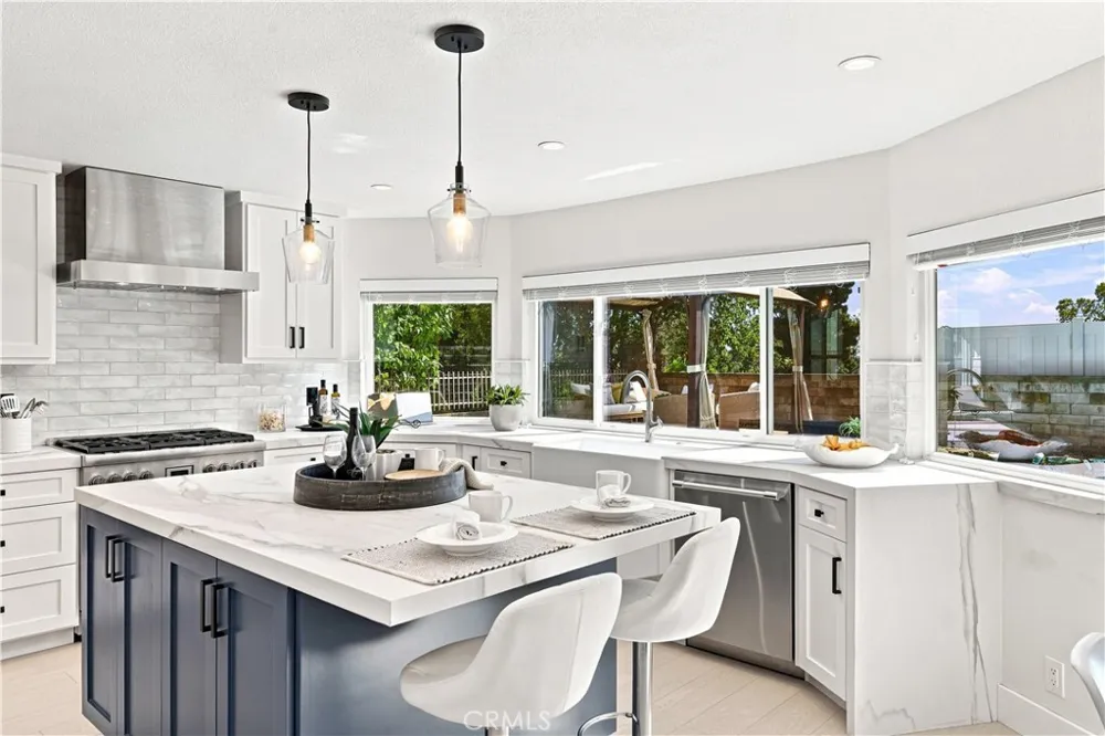 27322 Via Rioja Mission Viejo, CA 92691