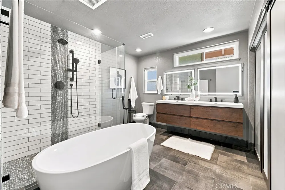 27322 Via Rioja Mission Viejo, CA 92691