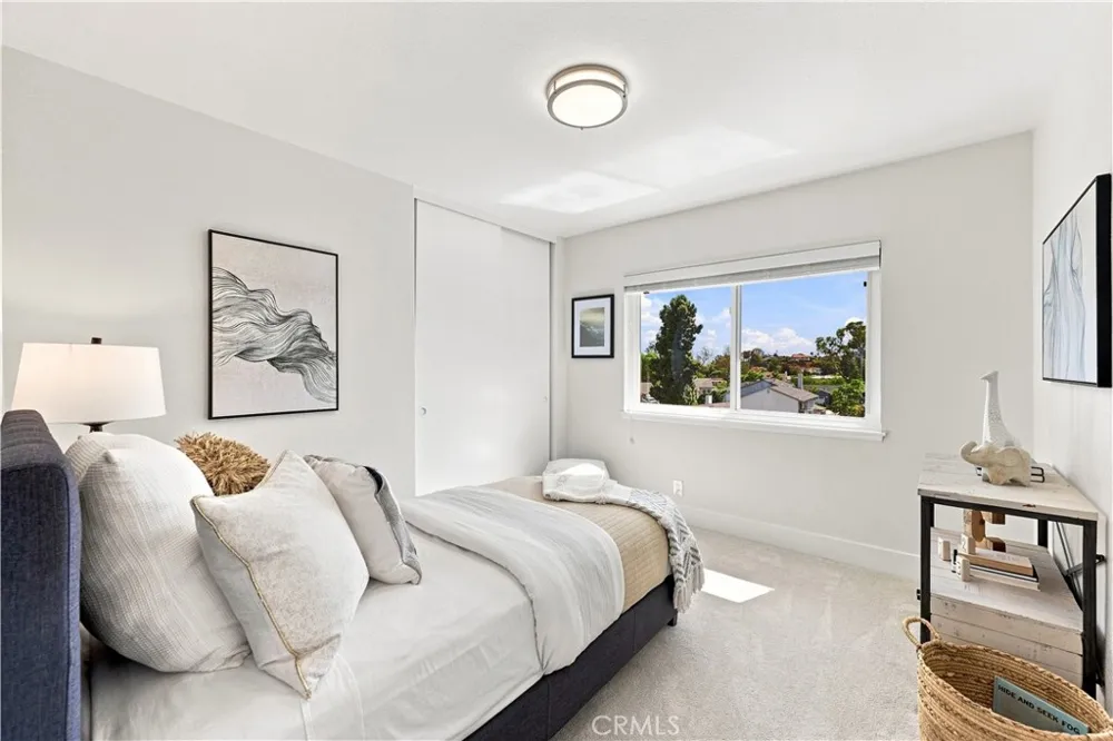 27322 Via Rioja Mission Viejo, CA 92691