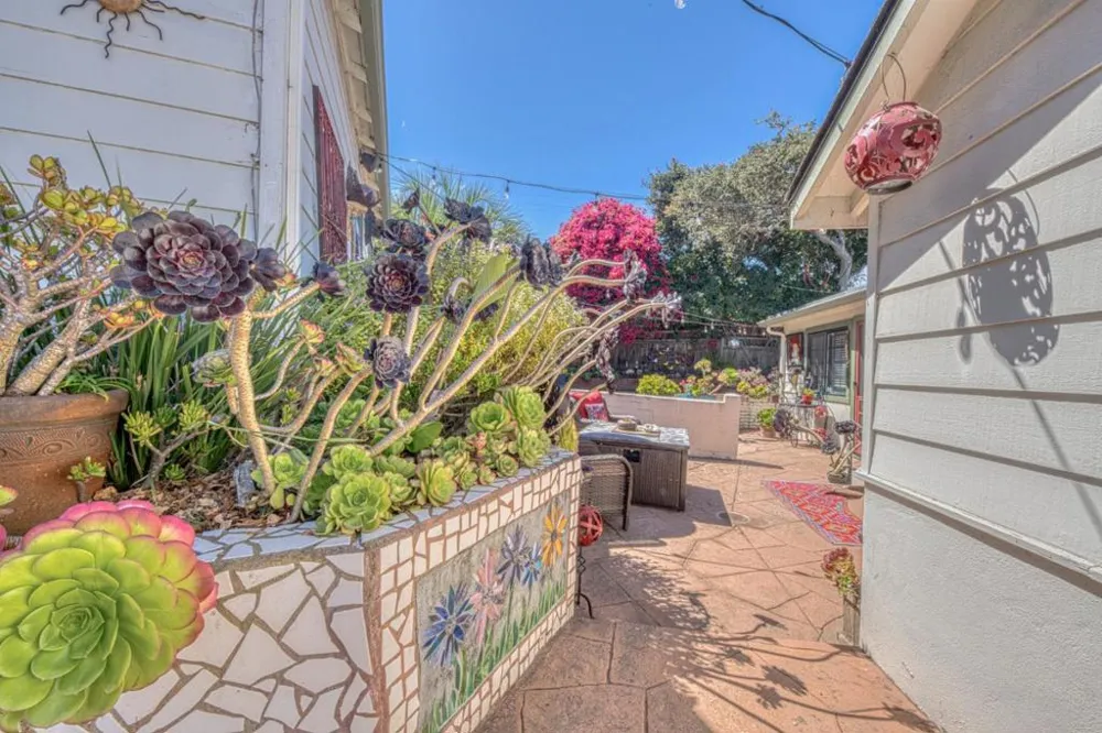 202 Edinburgh Avenue Monterey, CA 93940
