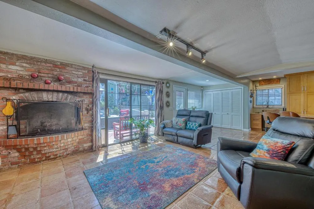 202 Edinburgh Avenue Monterey, CA 93940