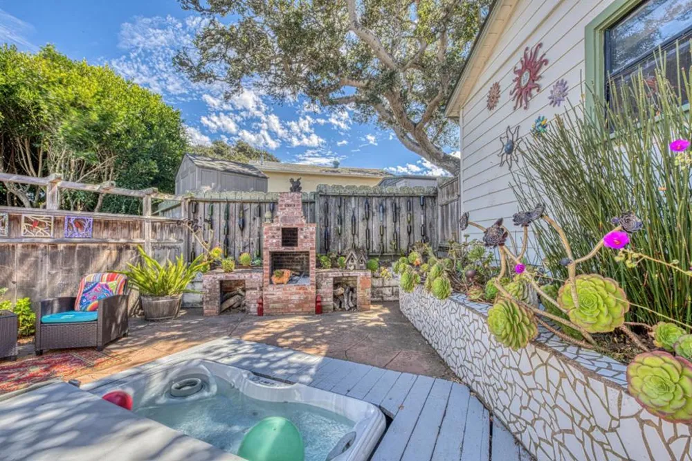 202 Edinburgh Avenue Monterey, CA 93940