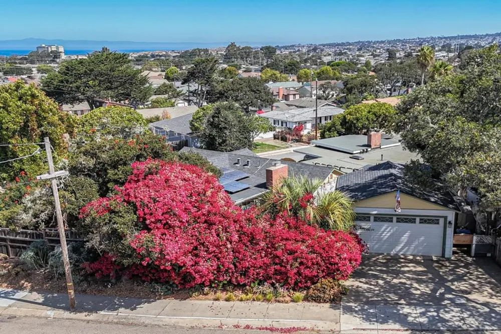 202 Edinburgh Avenue Monterey, CA 93940