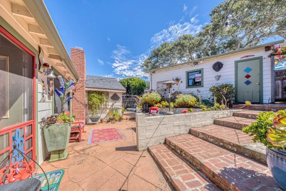 202 Edinburgh Avenue Monterey, CA 93940