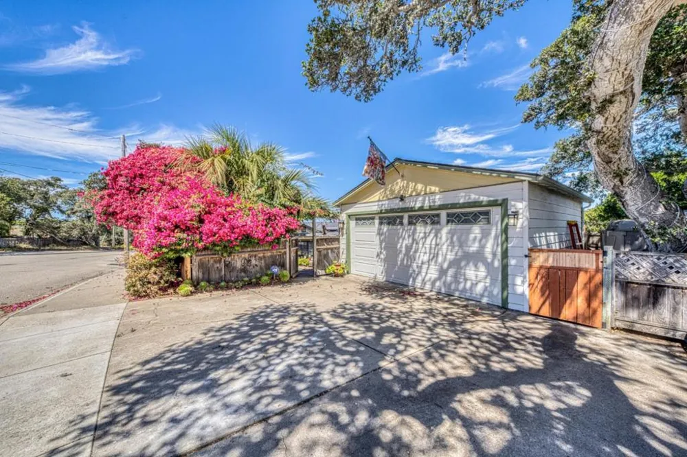 202 Edinburgh Avenue Monterey, CA 93940