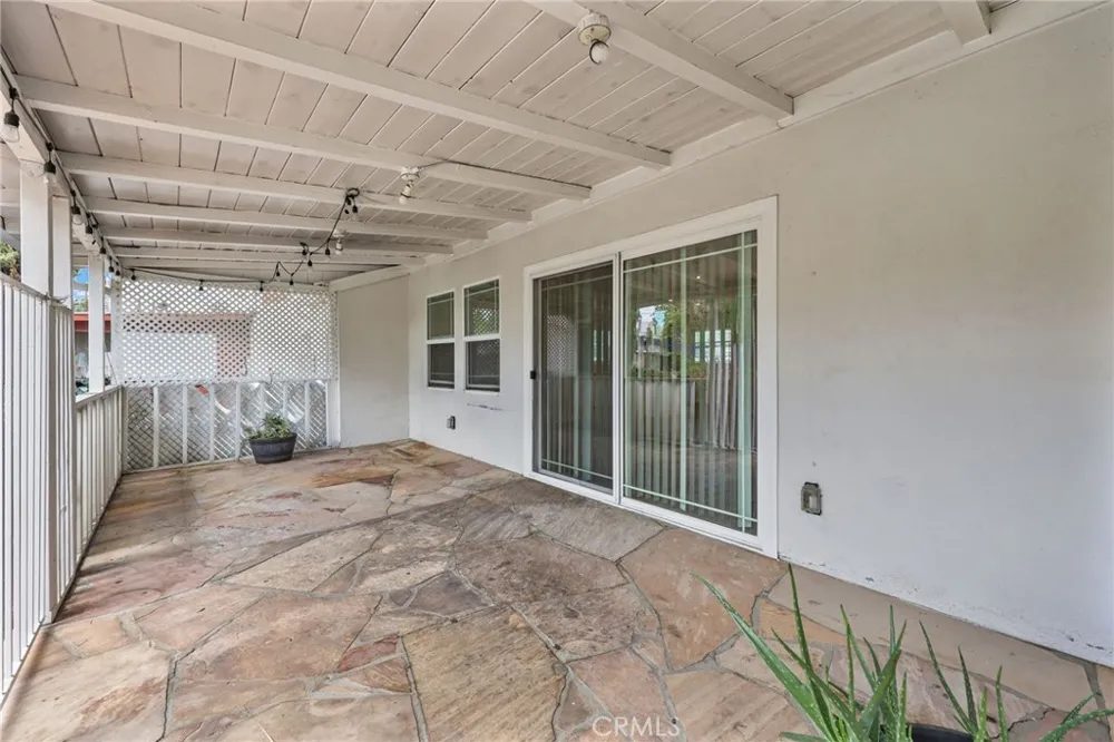17028 Los Alimos Street Granada Hills, CA 91344