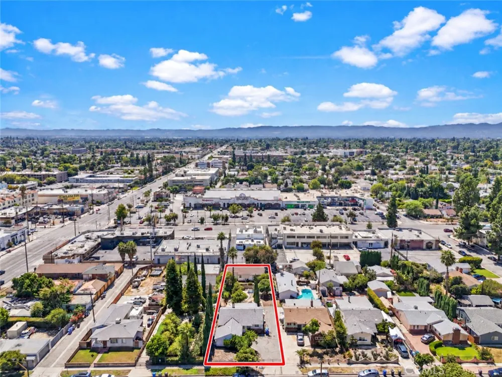 17028 Los Alimos Street Granada Hills, CA 91344