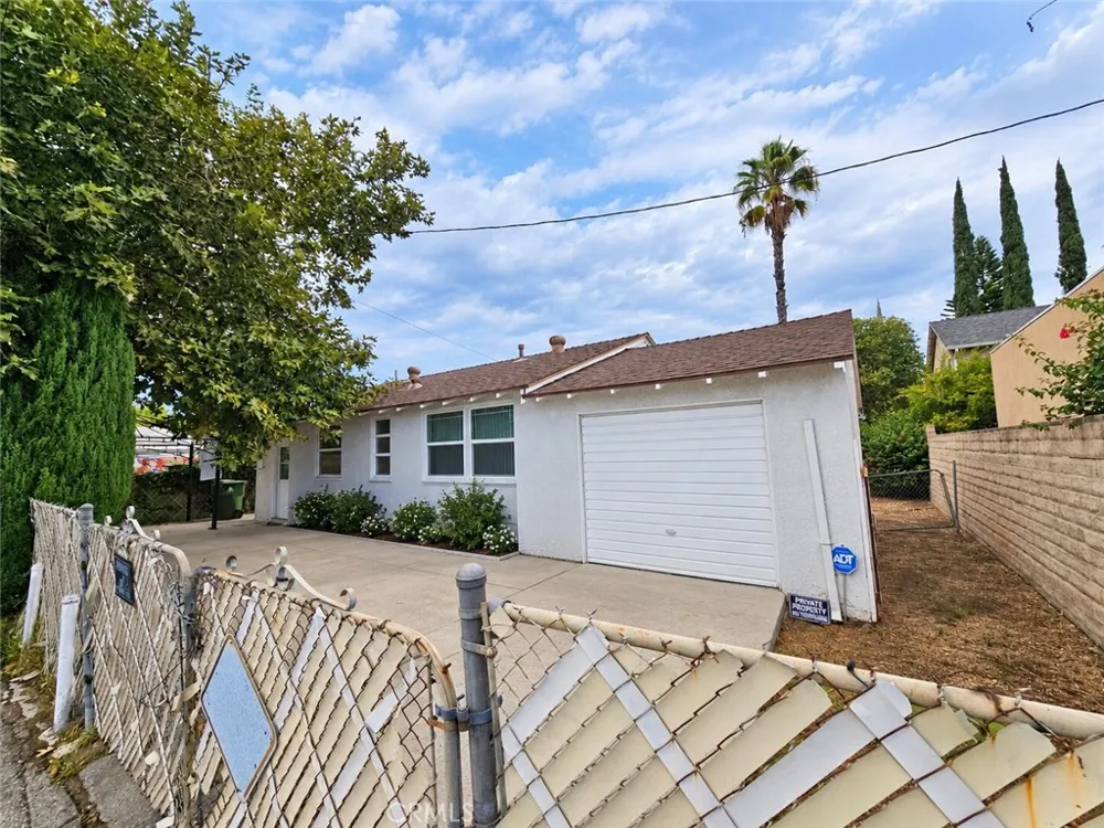 17028 Los Alimos Street Granada Hills, CA 91344