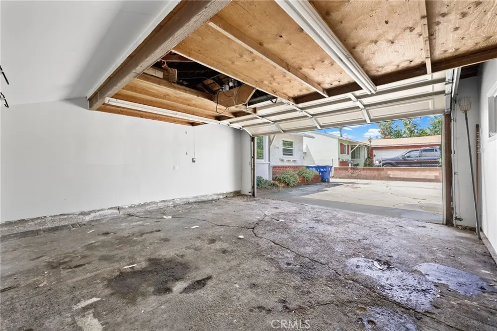 17028 Los Alimos Street Granada Hills, CA 91344