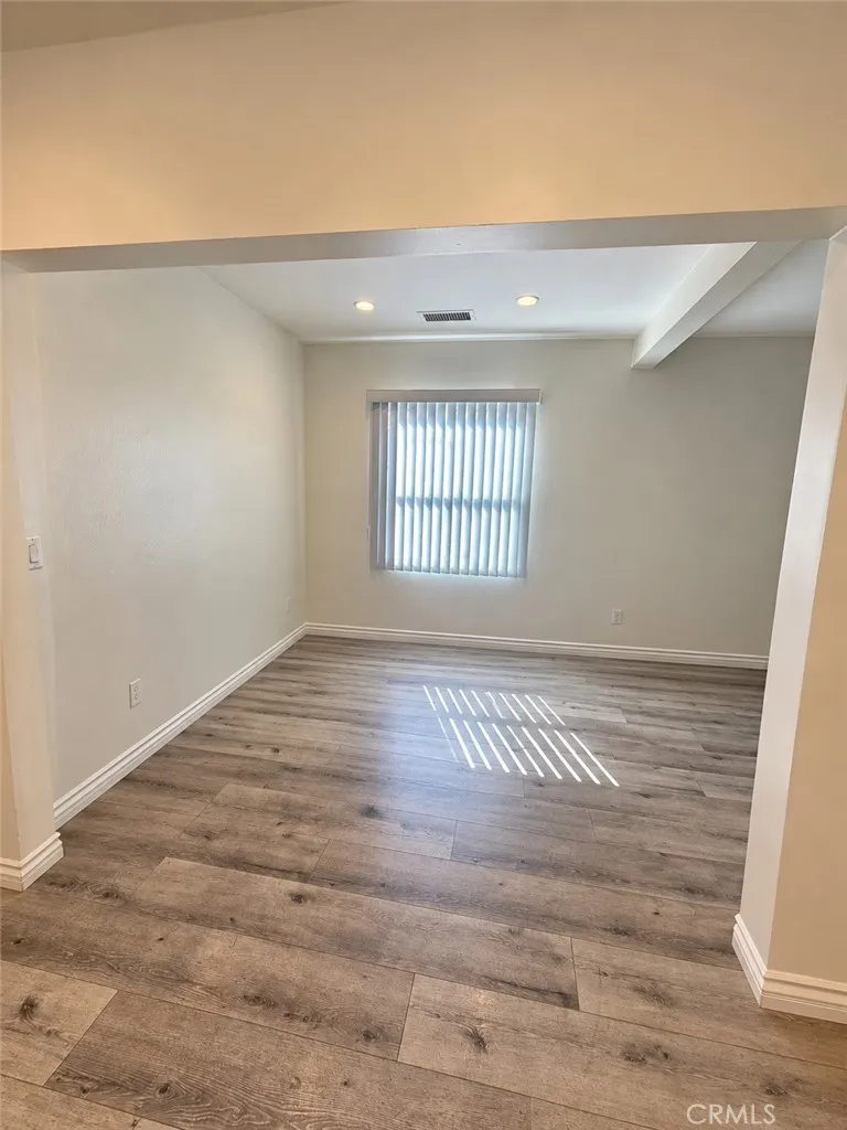 17028 Los Alimos Street Granada Hills, CA 91344