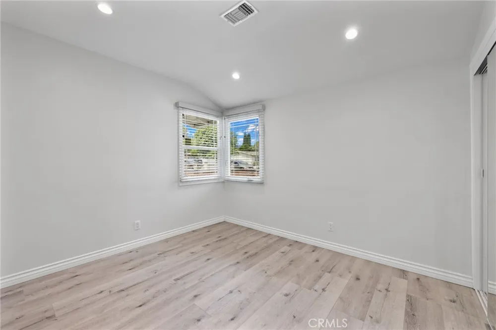 17028 Los Alimos Street Granada Hills, CA 91344