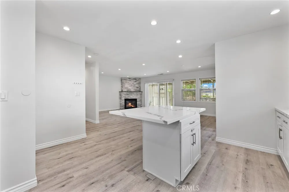 17028 Los Alimos Street Granada Hills, CA 91344