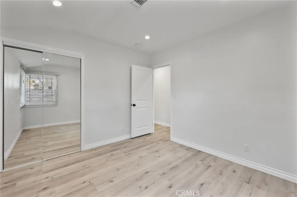 17028 Los Alimos Street Granada Hills, CA 91344