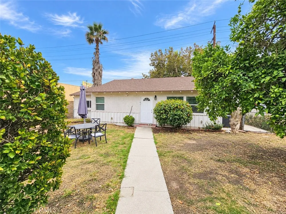 17028 Los Alimos Street Granada Hills, CA 91344
