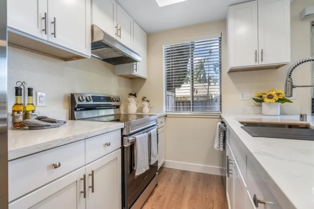 656 Foster Court #2 Hayward, CA 94544