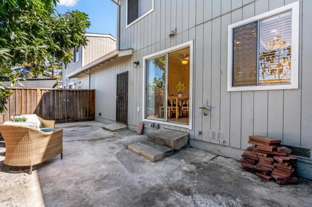 656 Foster Court #2 Hayward, CA 94544