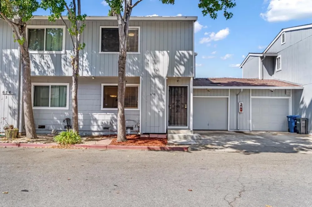 656 Foster Court #2 Hayward, CA 94544