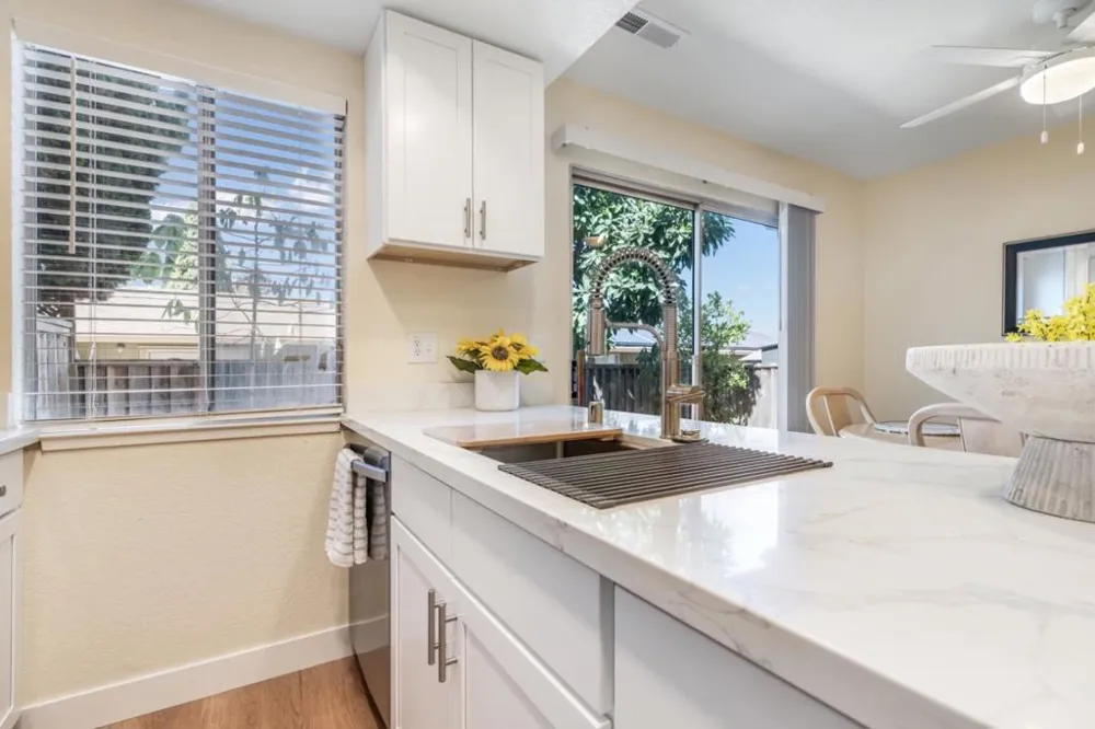 656 Foster Court #2 Hayward, CA 94544