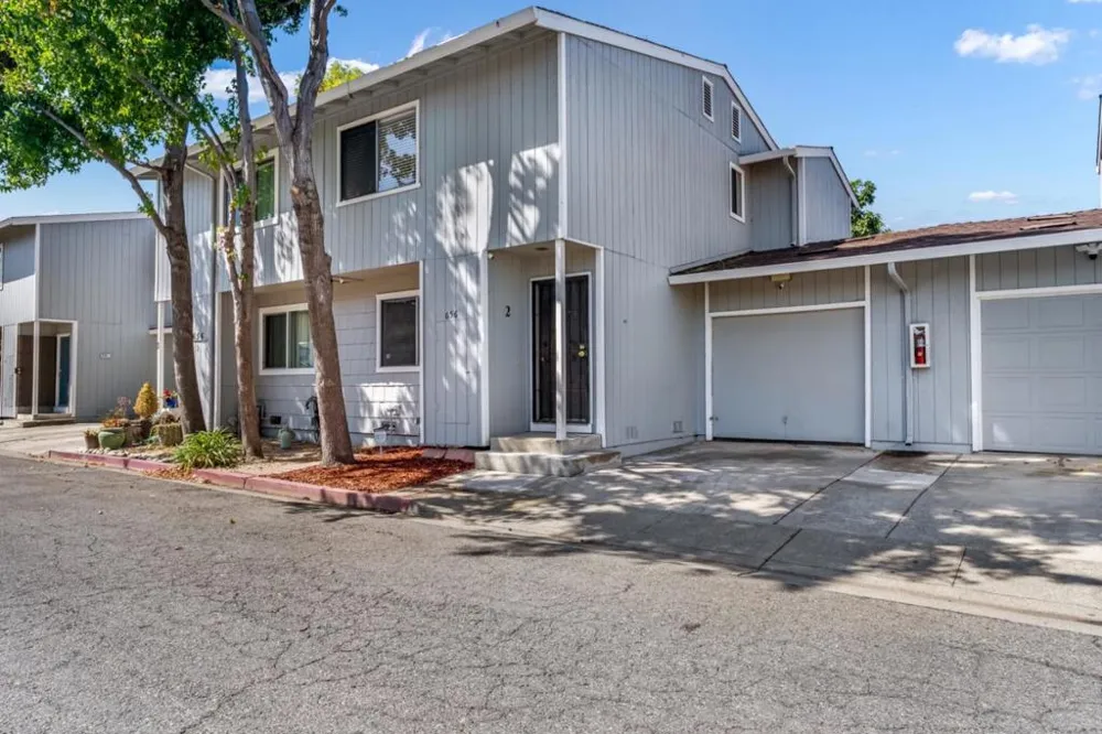 656 Foster Court #2 Hayward, CA 94544