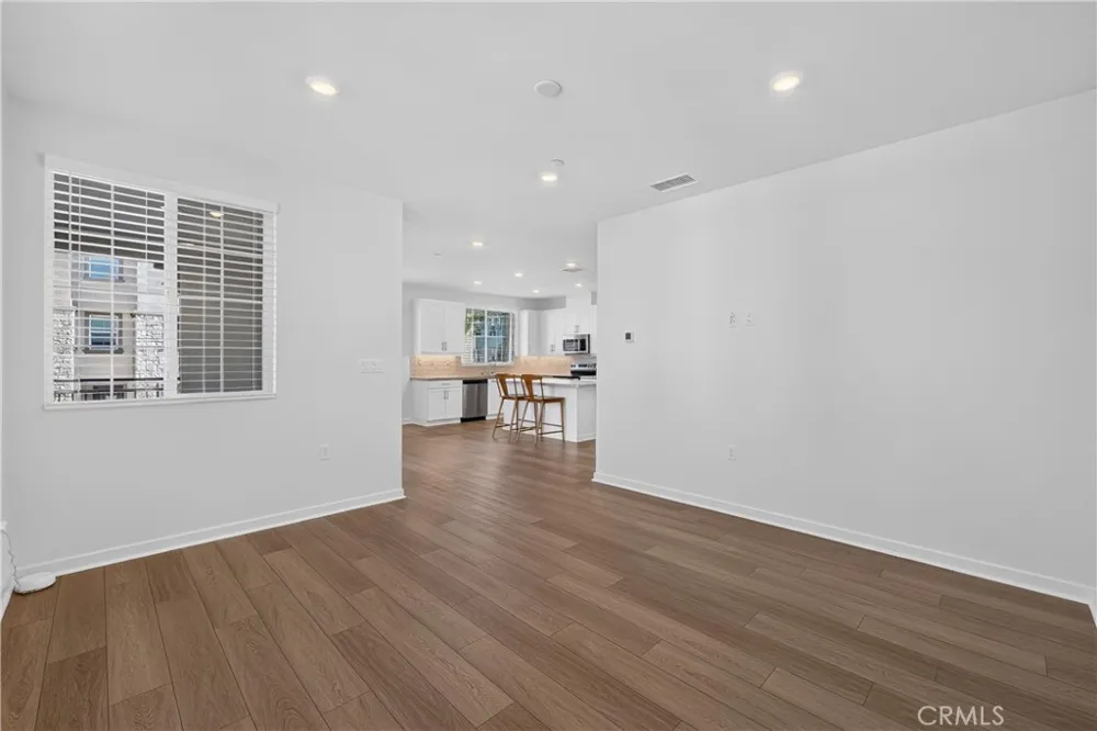 12951 Paradiso Drive #101 Eastvale, CA 92880