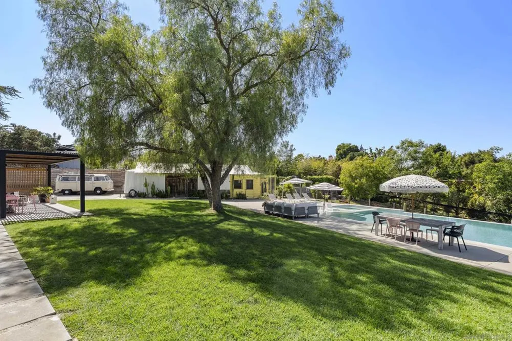 1326 Alta Vista Dr Vista, CA 92084