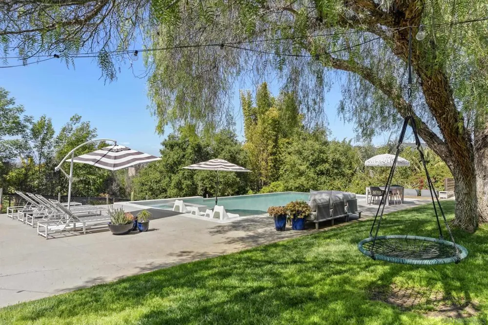 1326 Alta Vista Dr Vista, CA 92084