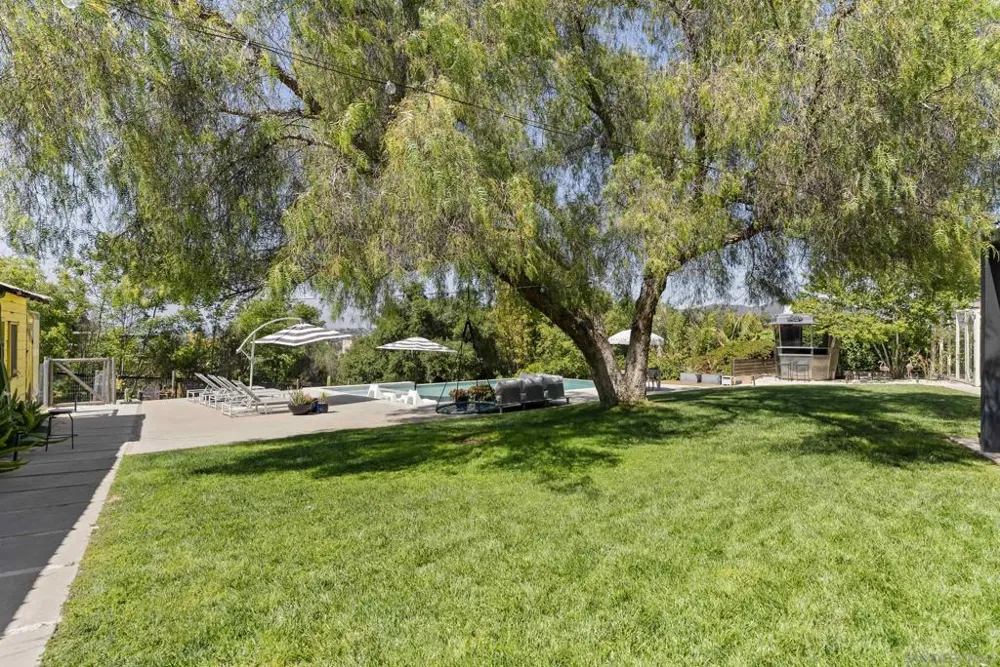 1326 Alta Vista Dr Vista, CA 92084