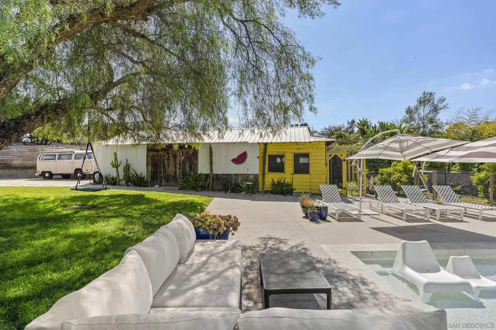 1326 Alta Vista Dr Vista, CA 92084