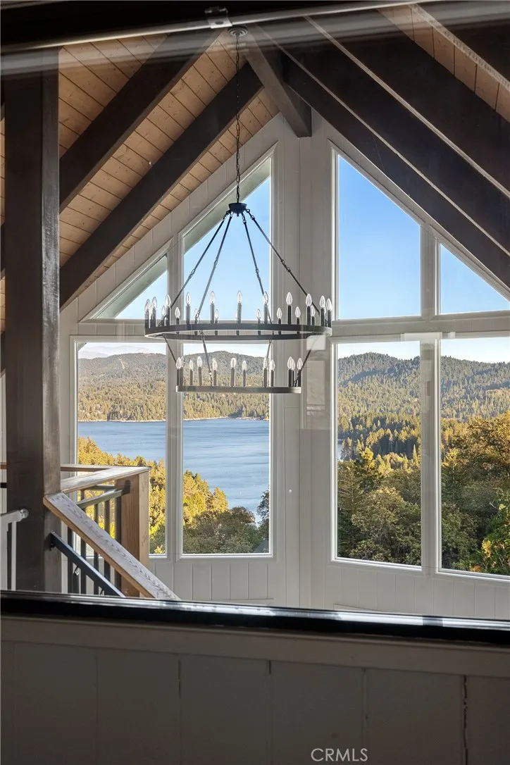 1096 Nadelhorn Drive Lake Arrowhead, CA 92352