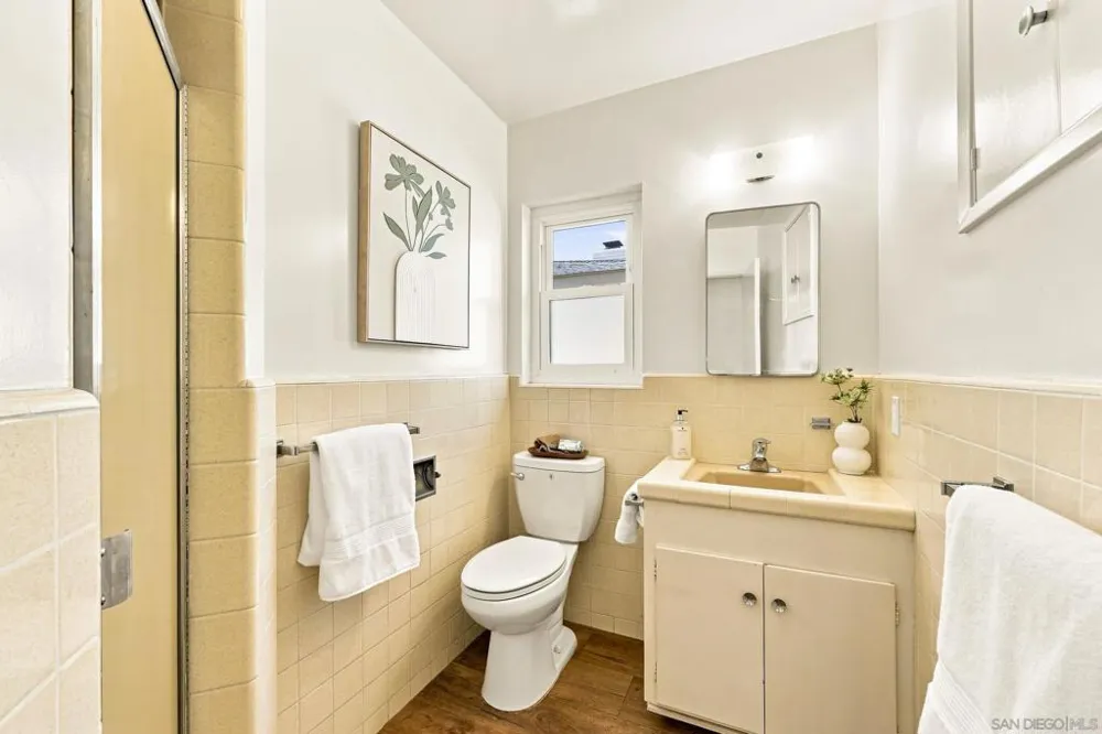 1056 Meade Ave San Diego, CA 92116