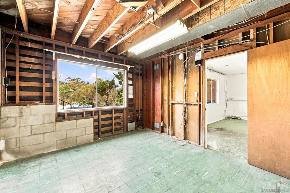 1056 Meade Ave San Diego, CA 92116