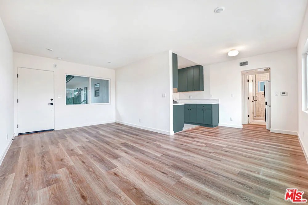 16185 W Sunset Blvd #2 Pacific Palisades, CA 90272