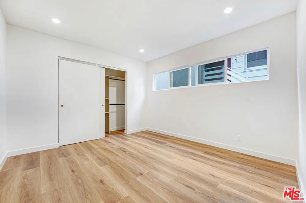 16185 W Sunset Blvd #2 Pacific Palisades, CA 90272