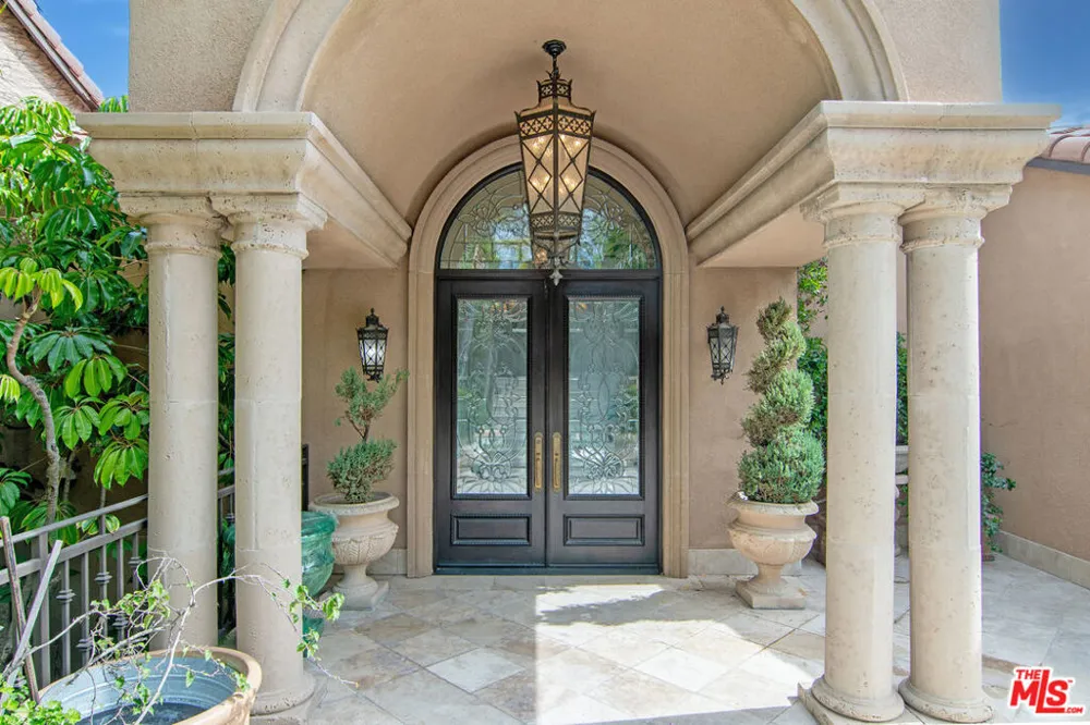 2480 Briarcrest Road Los Angeles, CA 90210