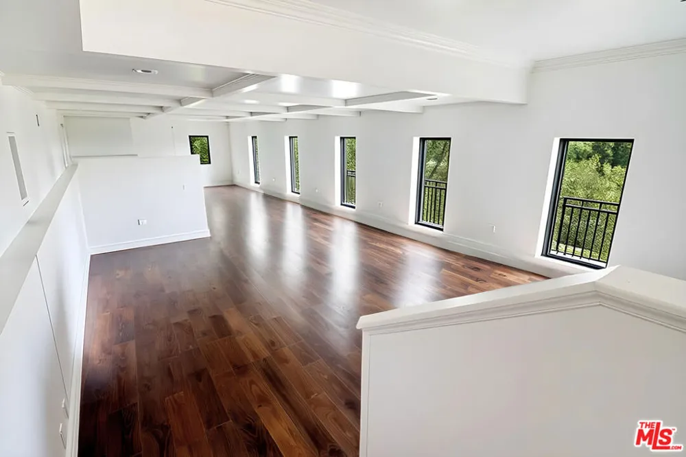 2480 Briarcrest Road Los Angeles, CA 90210