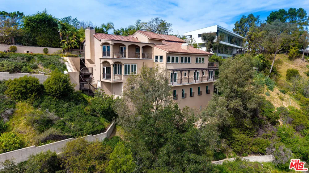 2480 Briarcrest Road Los Angeles, CA 90210